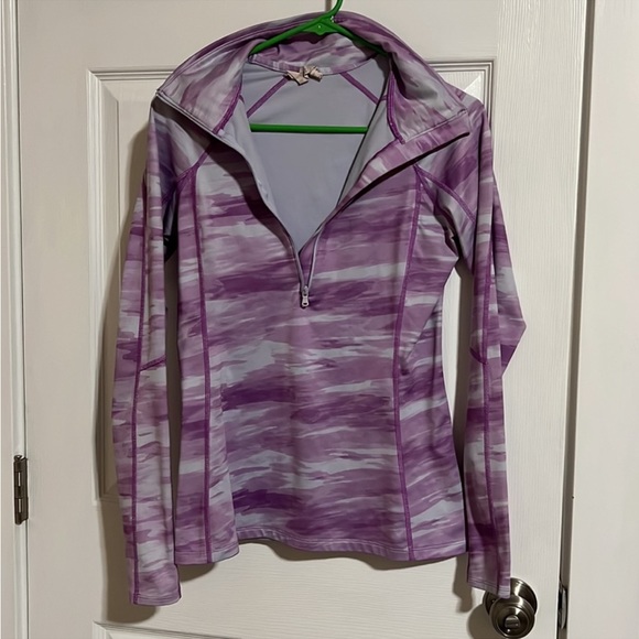 Purple camouflage under armour size m pull over dry sweater shirt - Picture 7 of 8